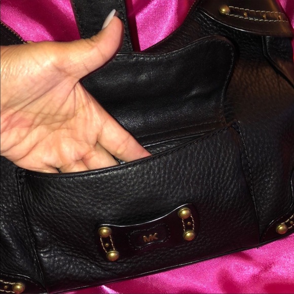 Authentic MK black leather tote/ shoulder bag - Picture 3 of 5